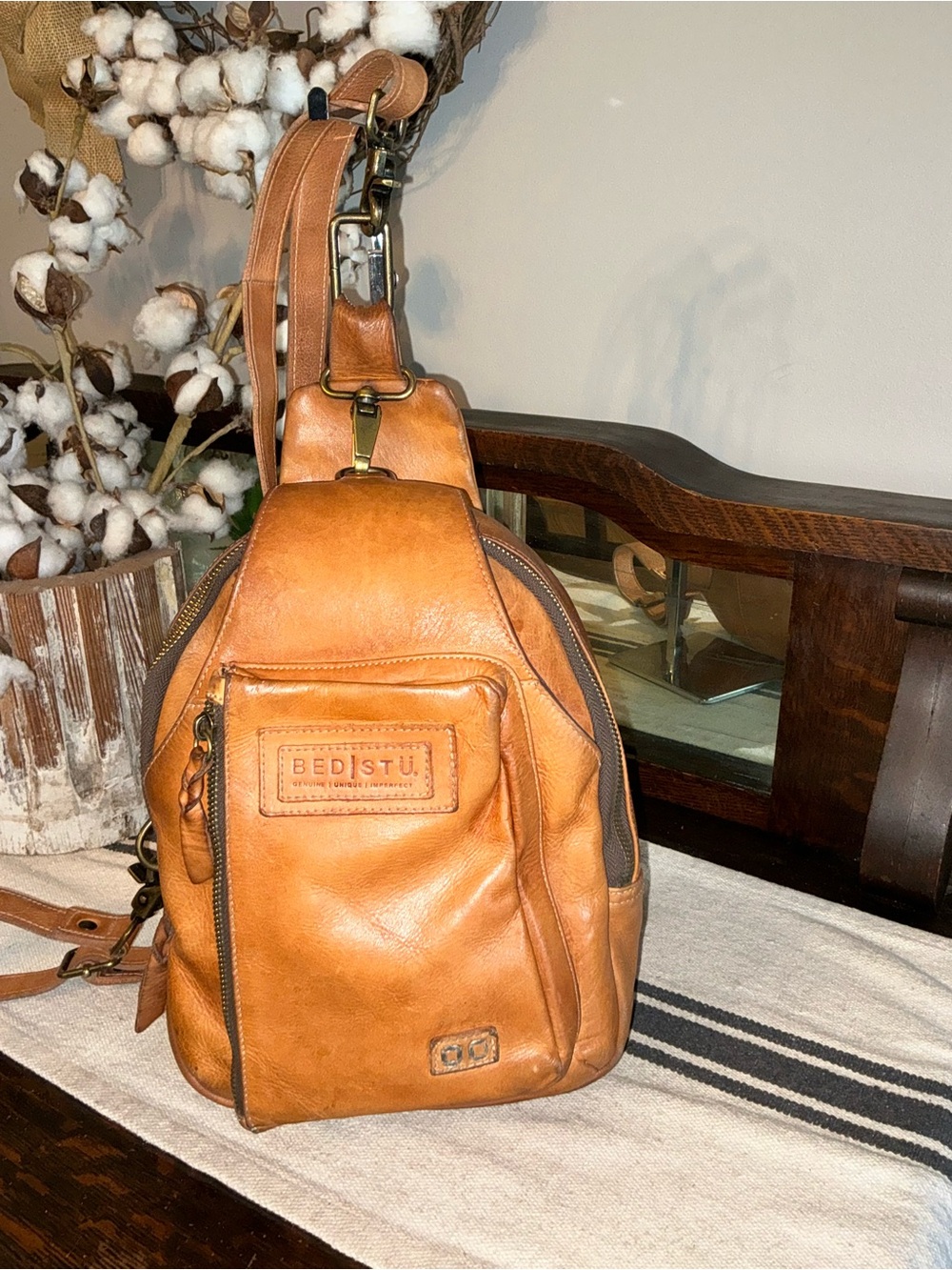 Bed Stu Leather Beau Unisex Backpack Sling Bag Tan Rustic MSRP $260 - Picture 3 of 14